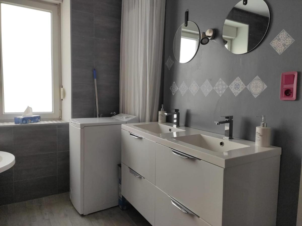 Appartement Cosy Centre-Ville Wifi Parking Charleville-Mézières Dış mekan fotoğraf